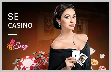Bàn roulette và các quân bài trong sòng bạc, thể hiện sự sang trọng của casino trực tuyến nn88.